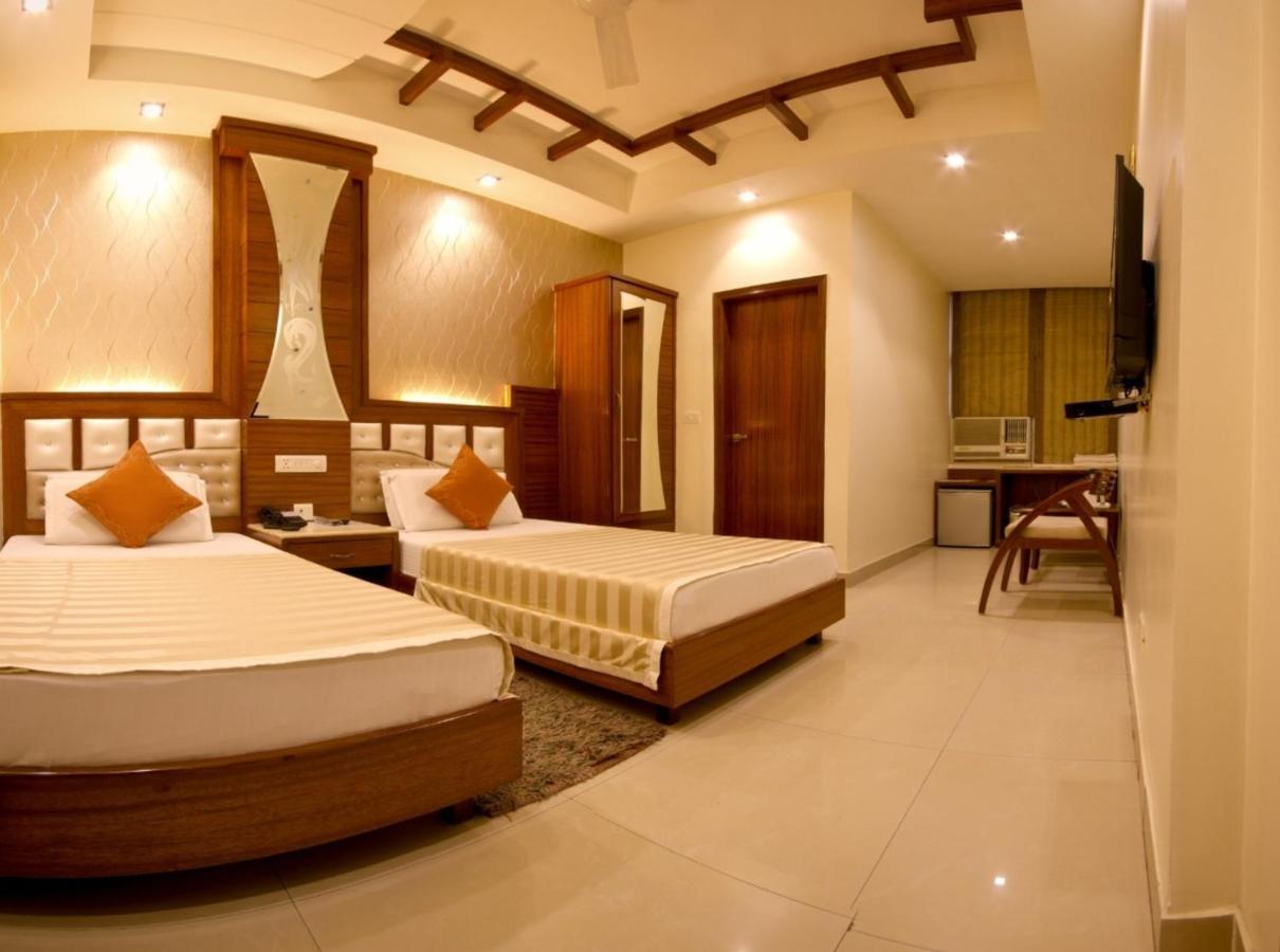 The Aster Karol Bagh Homely Atmosphere New Delhi Eksteriør billede
