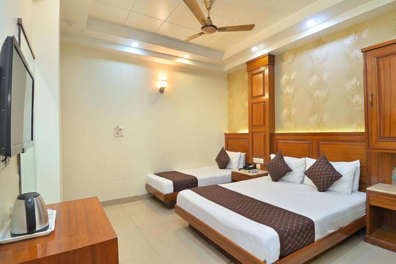 The Aster Karol Bagh Homely Atmosphere New Delhi Eksteriør billede